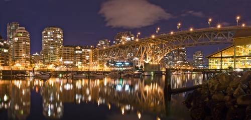 Ванкувер - Granville Street Bridge в сумерках